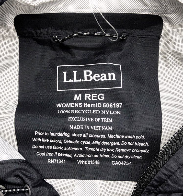 L.L.Bean Women's Black Trail Model Rain Jacket Waterproof Hooded Nylon Sz M NWT