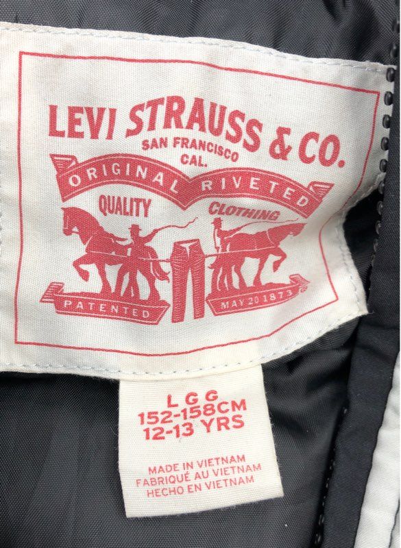 Levi&#39;s Puffer Vest - Size Large