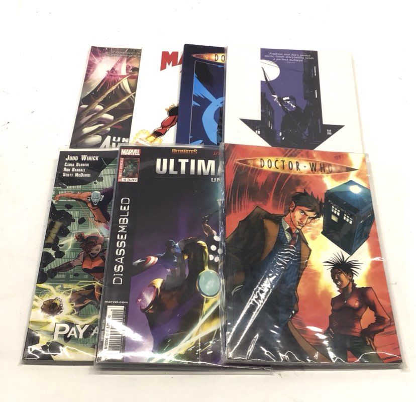 Comic Book Lot Marvel DC IDW Modern Age Superhero 7 Comics Graphic Novels