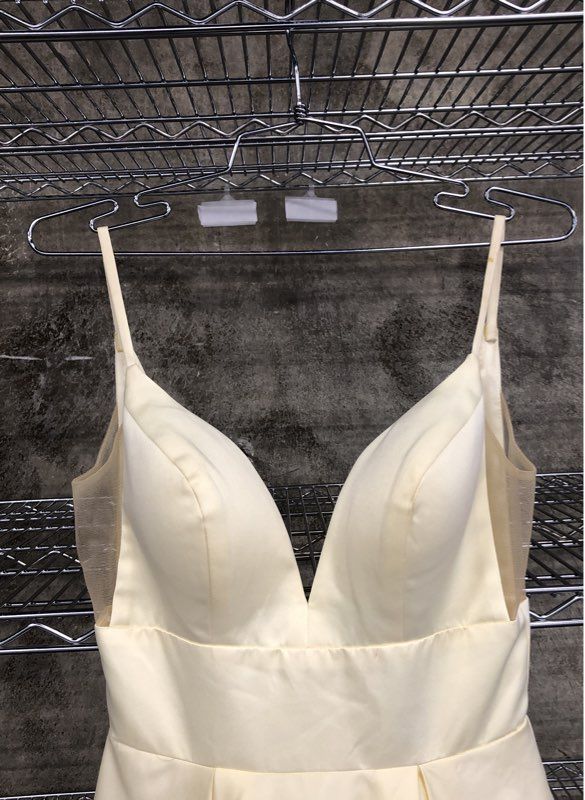 Angela & Alison Women's Ivory A-Line Cocktail Dress Rhinestone V-Neck Sze 4