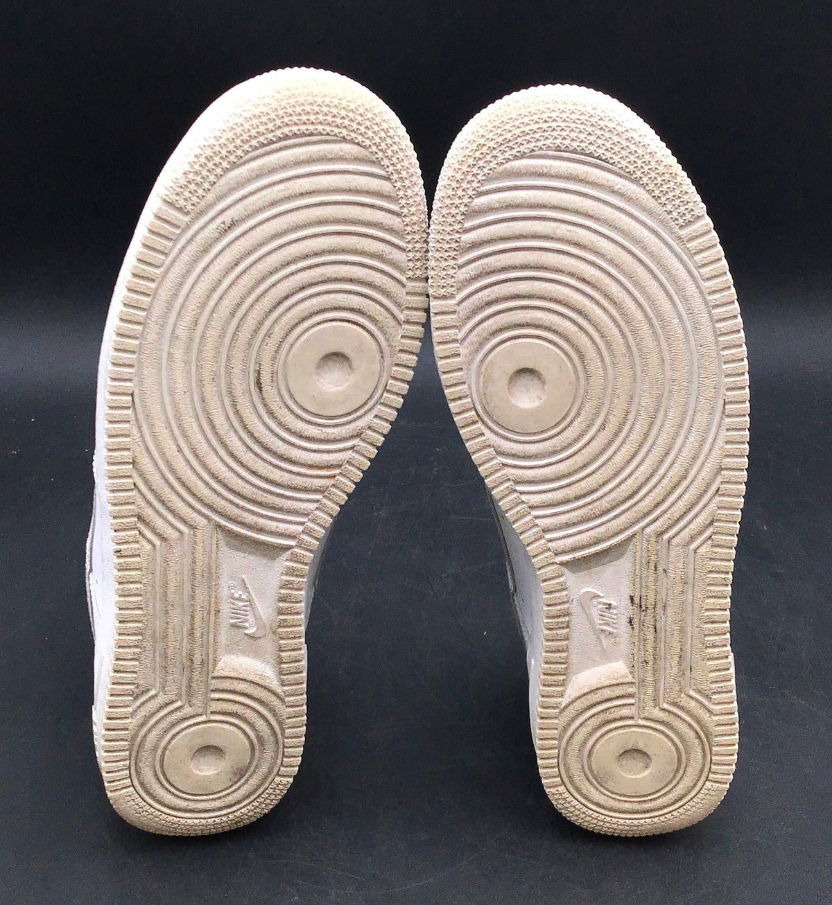 Nike Men's Air Force 1 Low '07 White Athletic Shoes - Size 11