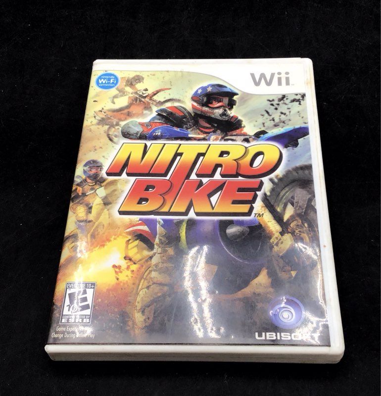 Nintendo Wii Remote 2 Nunchuk Controller & 3 Game Lot Wii Fit Plus Nitro Bike