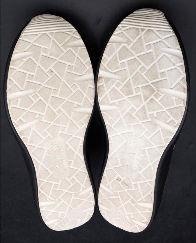 Traq By Alegria Women's Qarma Black White Athletic Shoes - Size 38