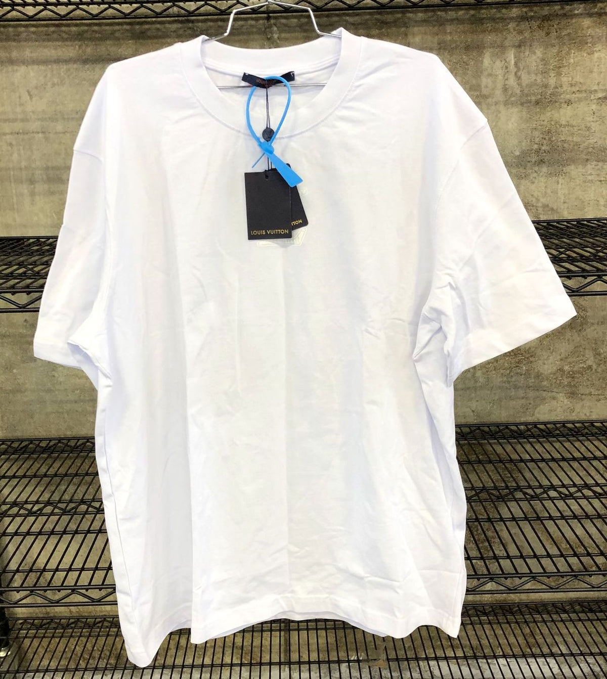 NWT Louis Vuitton Inspired Men's White T-Shirt with Back Monogram Print - Sz 2XL