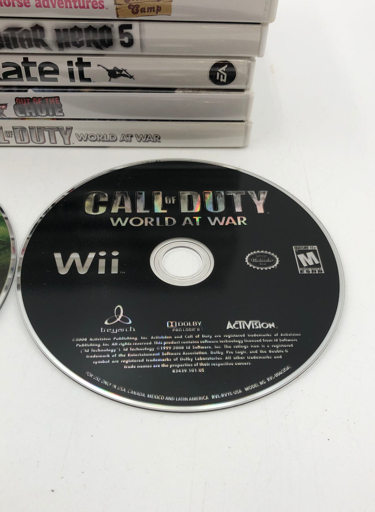 Donkey Kong Country Call of Duty 9 Nintendo Wii Game Lot