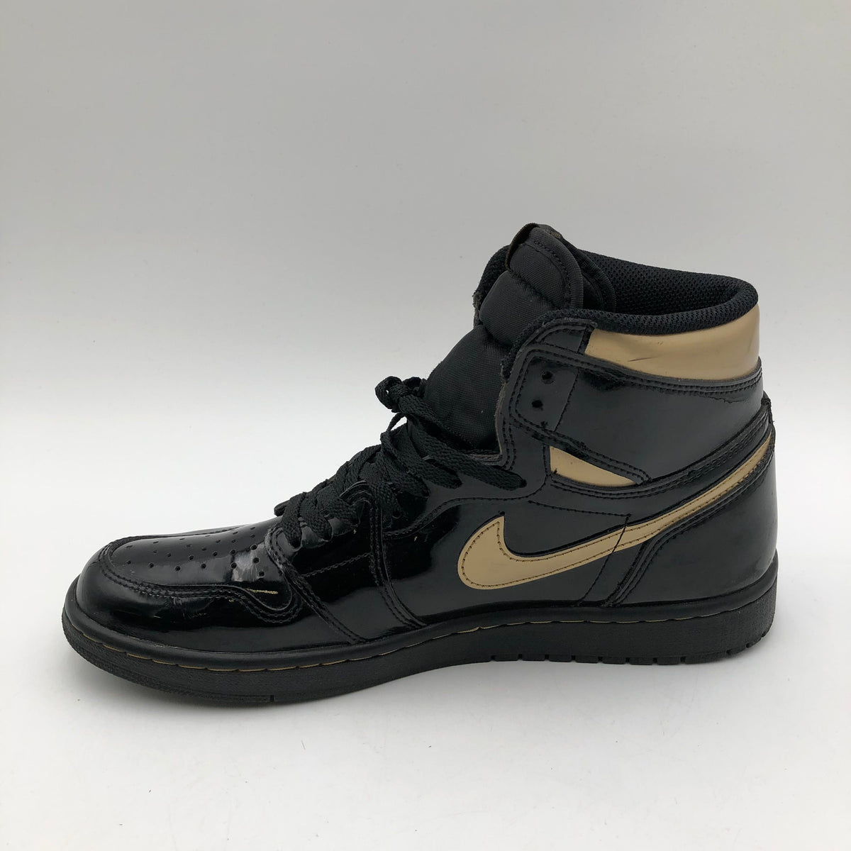 Nike Air Jordan 1 Retro High OG Black Metallic Gold Sneakers Size 10 COA