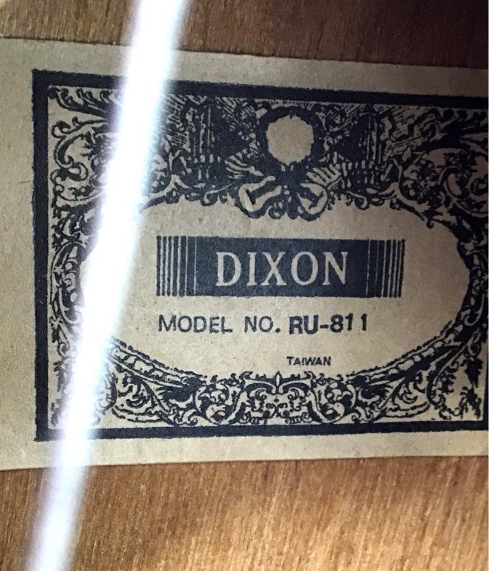 Vintage Dixon RU-811 Ukulele with Hard Case & Beginner's Method Book