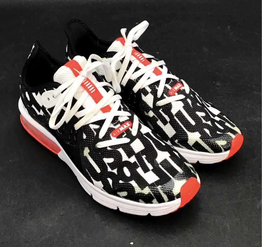 Nike Boys Air Max Sequent 3 Black White Athletic Shoes - Size 6Y