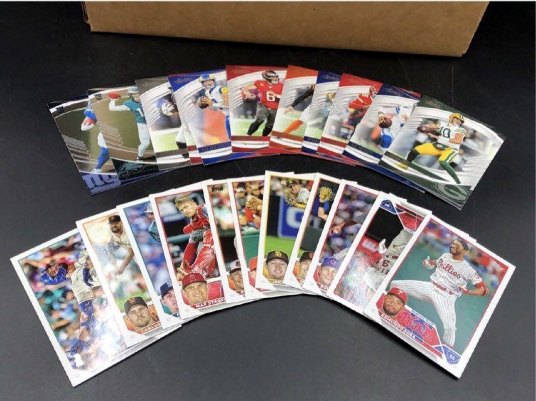 Wayne Gretzky Graded Card + Large 12lb Sports Card Lot Baseball Football Hockey