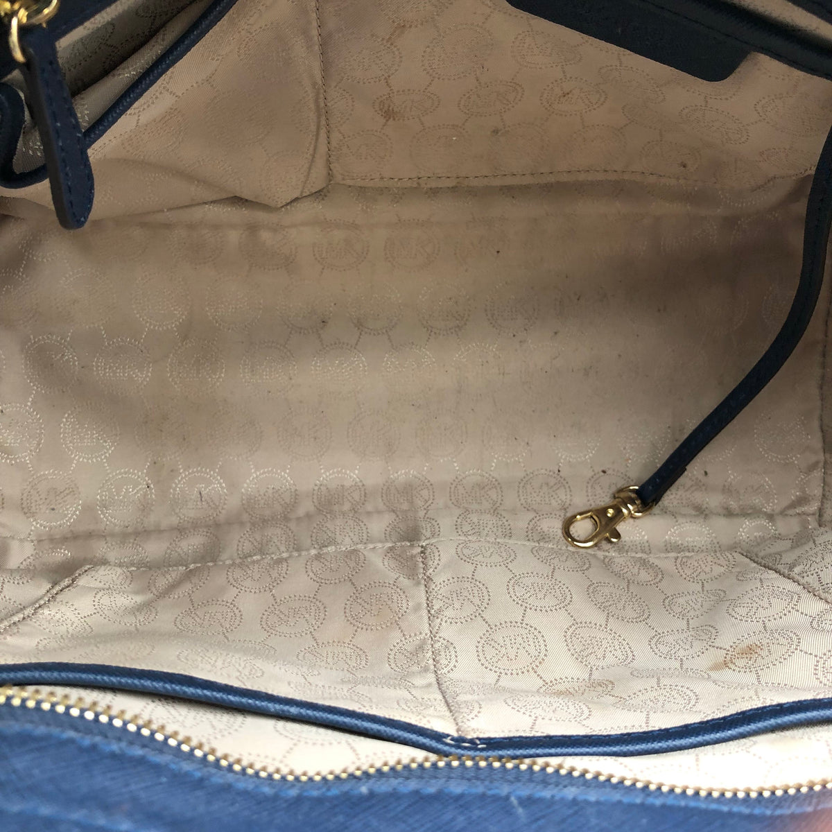Michael Kors Navy Blue Jet Set Shelia Satchel Bag Gold Hardware COA