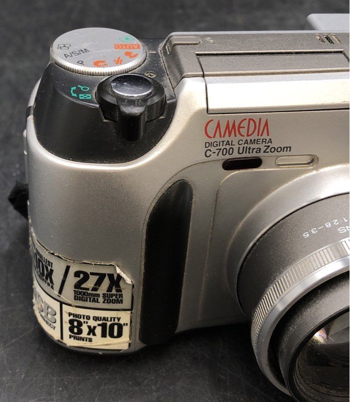 Olympus Camedia C-700 Ultra Zoom Compact Digital Camera