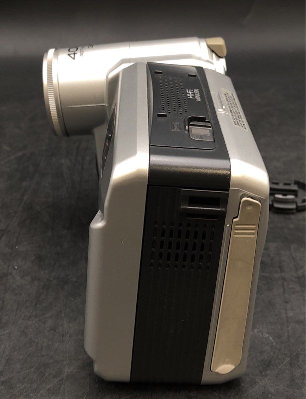 Sharp VL-AH150U 400X Digital Zoom Hi-8 Analog Camcorder