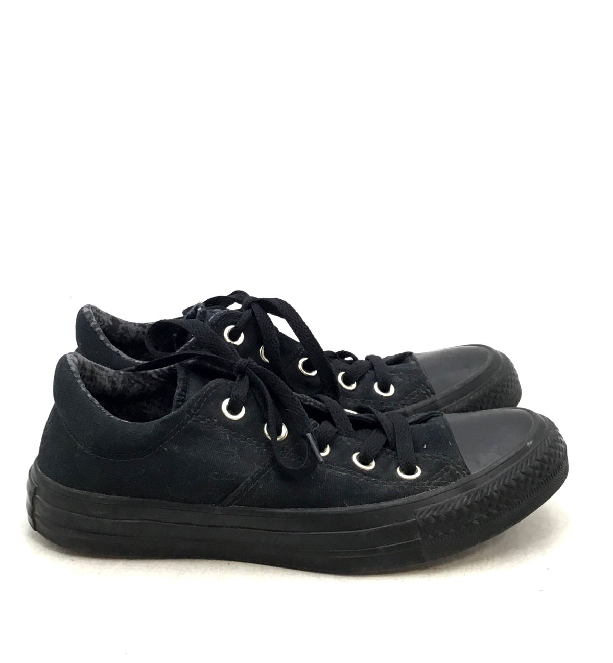 Converse Women&#39;s Chuck Taylor All Star 61742F Black Athletic Shoes - Size 6