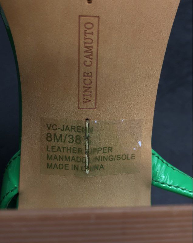 Vince Camuto Jaren Green Patent Leather Square Toe Block Heel Sandals Size 8
