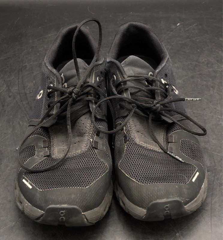 On Cloud Men's Cloud 5 Black Athletic Shoes - Size 8