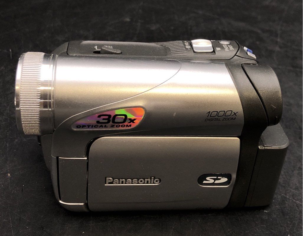 Panasonic, JVC GR-AX5 Compact VHS Videomovie Camera Lot