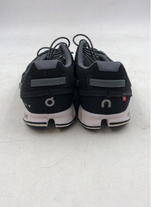 On Cloud Women&#39;s Black Athletic Shoes - Size 8.5