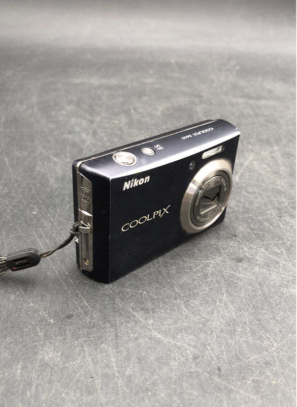 Nikon Coolpix S610 4X Optical Zoom Digital Camera