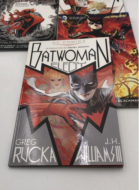 DC Batwoman Graphic Novel TPB Lot & Walt Disney Comics #656 5 Piece Set