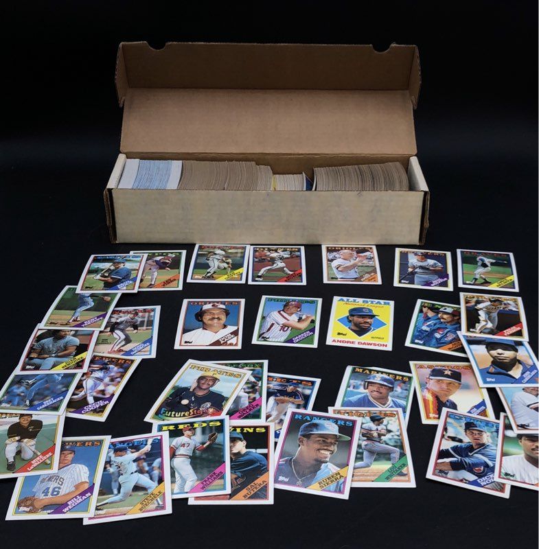 24.66 lbs. Lot of Baseball MLB Cards. Medium Box, Unsorted