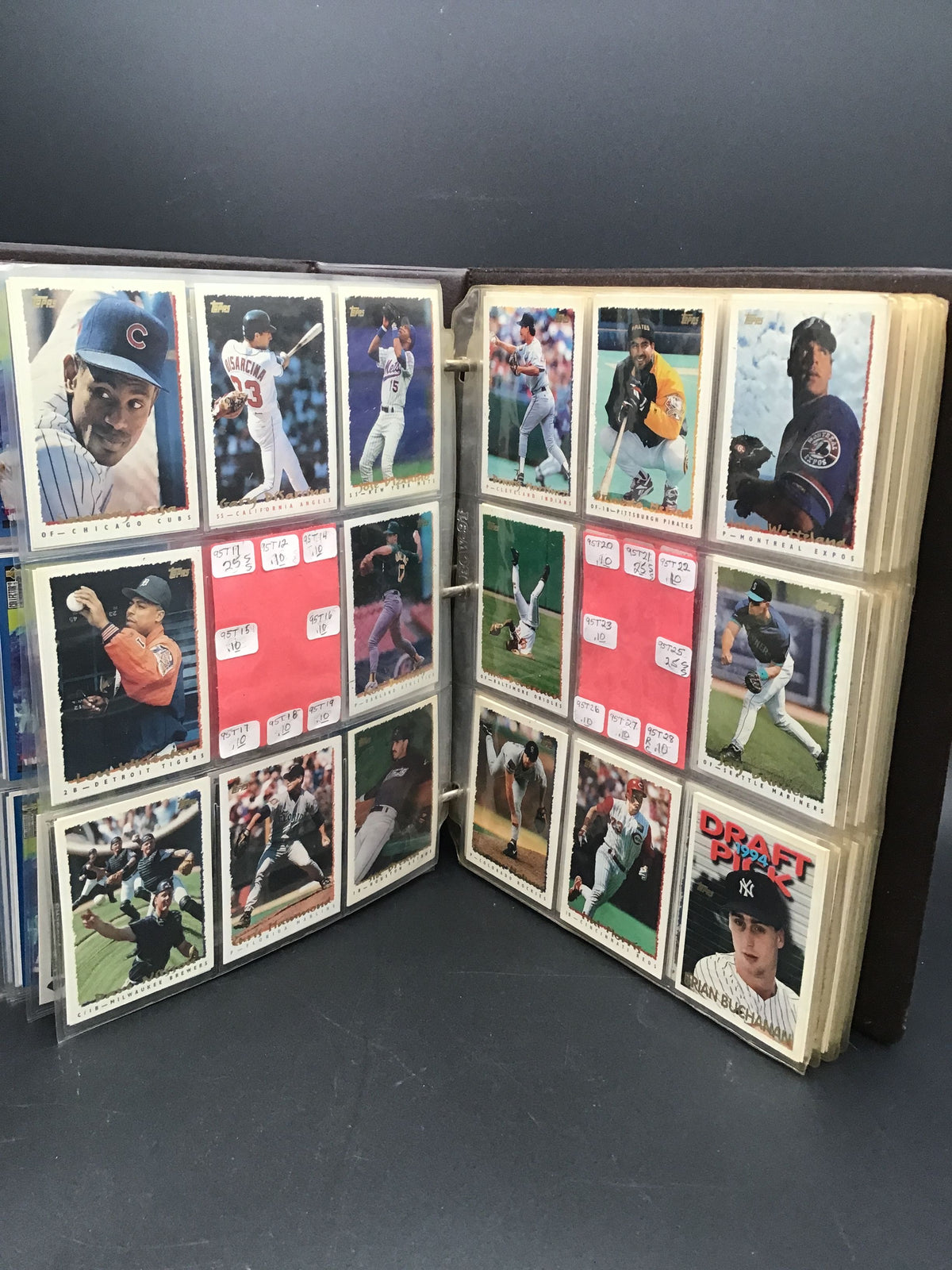 Lot of Topps Baseball MLB Cards. Medium Box, Unsorted