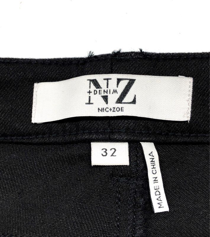 NIC+ZOE Women's Black Mid Rise Straight Leg Frayed Hem Denim Jeans Sz 32 NWT