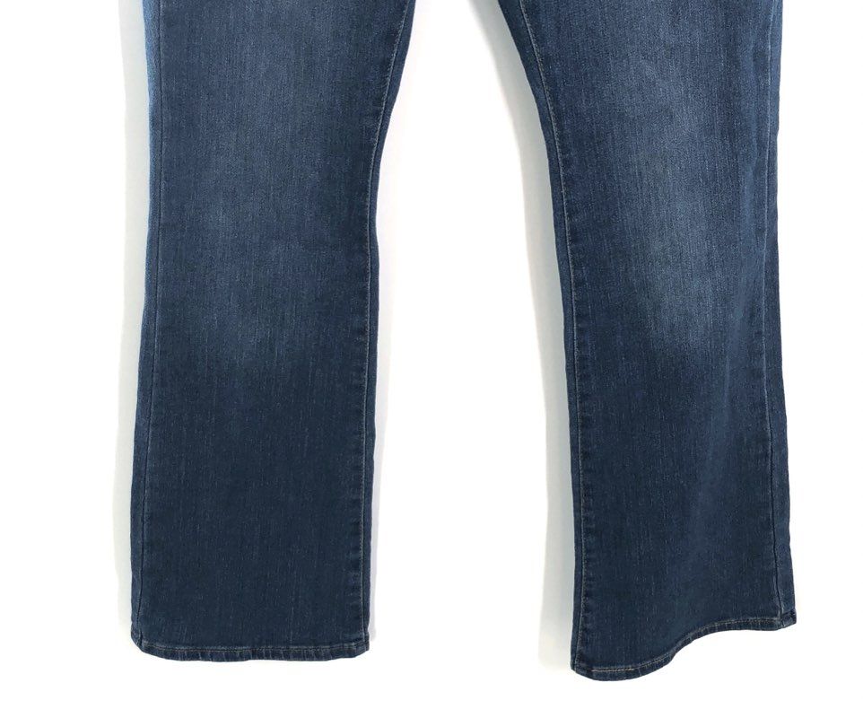 Signature by Levi Strauss Women's Blue Mid-Rise Bootcut Jeans Size 10S NWT