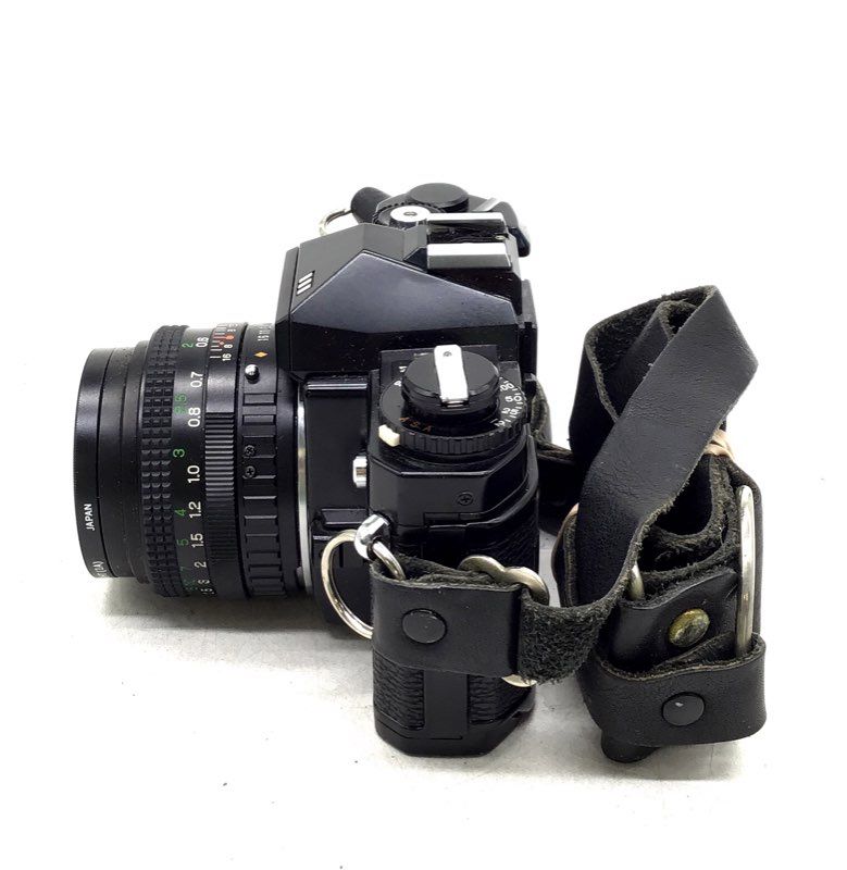 Vintage 70s Fujica AX-3 35mm SLR Film Camera X-Fujinon 50mm Lens & Case