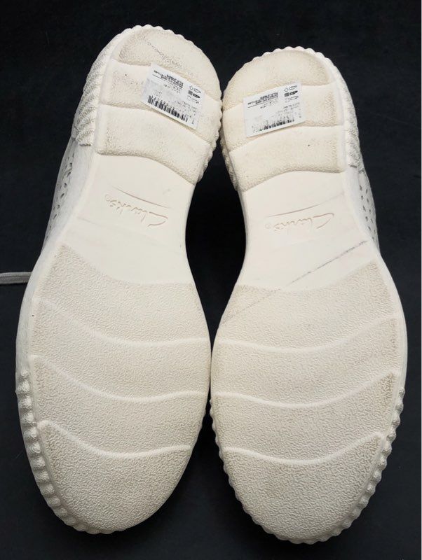 NIB Clarks Women's White Athletic Shoes - Size 8.5