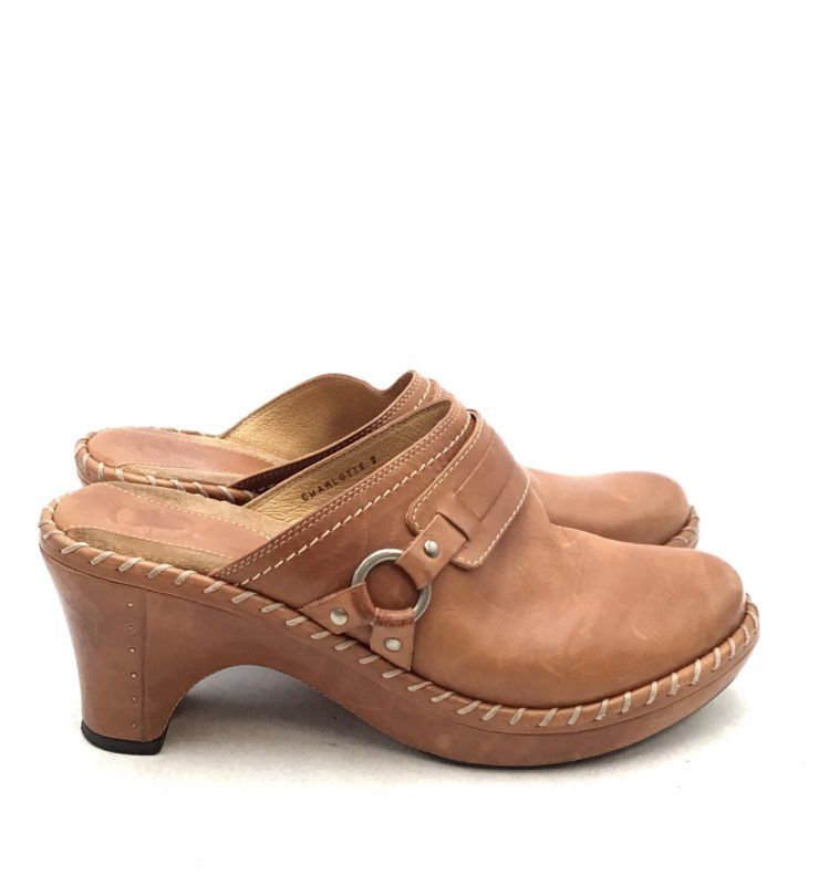 Frye Women&#39;s Charlotte 2 70771 Brown Slip-On Block Clog Heels - Size 10M