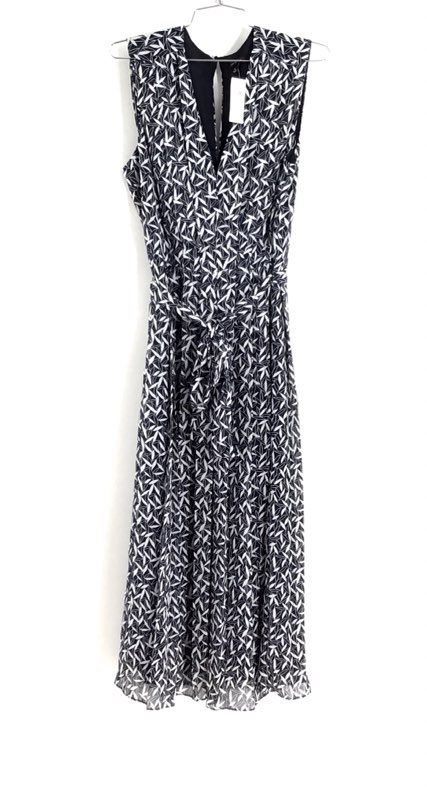 NWT Ann Taylor Women&#39;s Black White Fit &amp; Flare Dress - Size 8