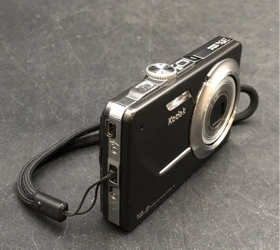 Kodak EasyShare M341 12.2MP Digital Camera 3x Optical Zoom