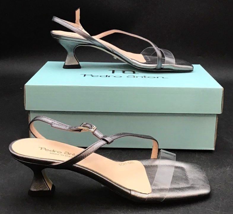 NIB Pedro Anton Women's Metallic Grey Leather Slingback Kitten Heels - Size 40