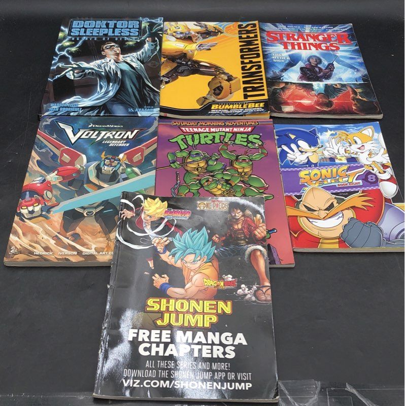 Stranger Things TMNT Sonic Transformers 7 Graphic Novel Comic Book Lot