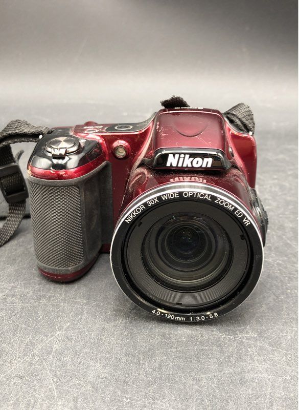 Nikon Coolpix L820 16.0 MP Digital Bridge Camera