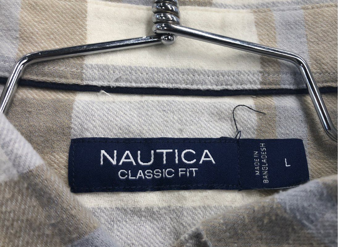 NWT Nautica Men's Multicolor Plaid Classic Fit Button-Up Shirt - Size L