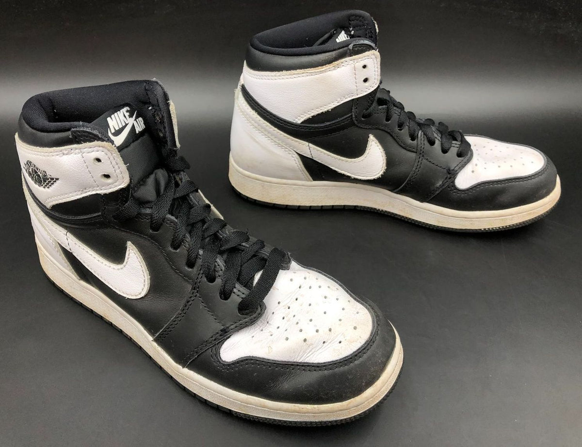 Nike Jordan 1 Retro High OG GS Boys' 'Black White 2.0' Sneakers - Sz 6.5Y (+COA)