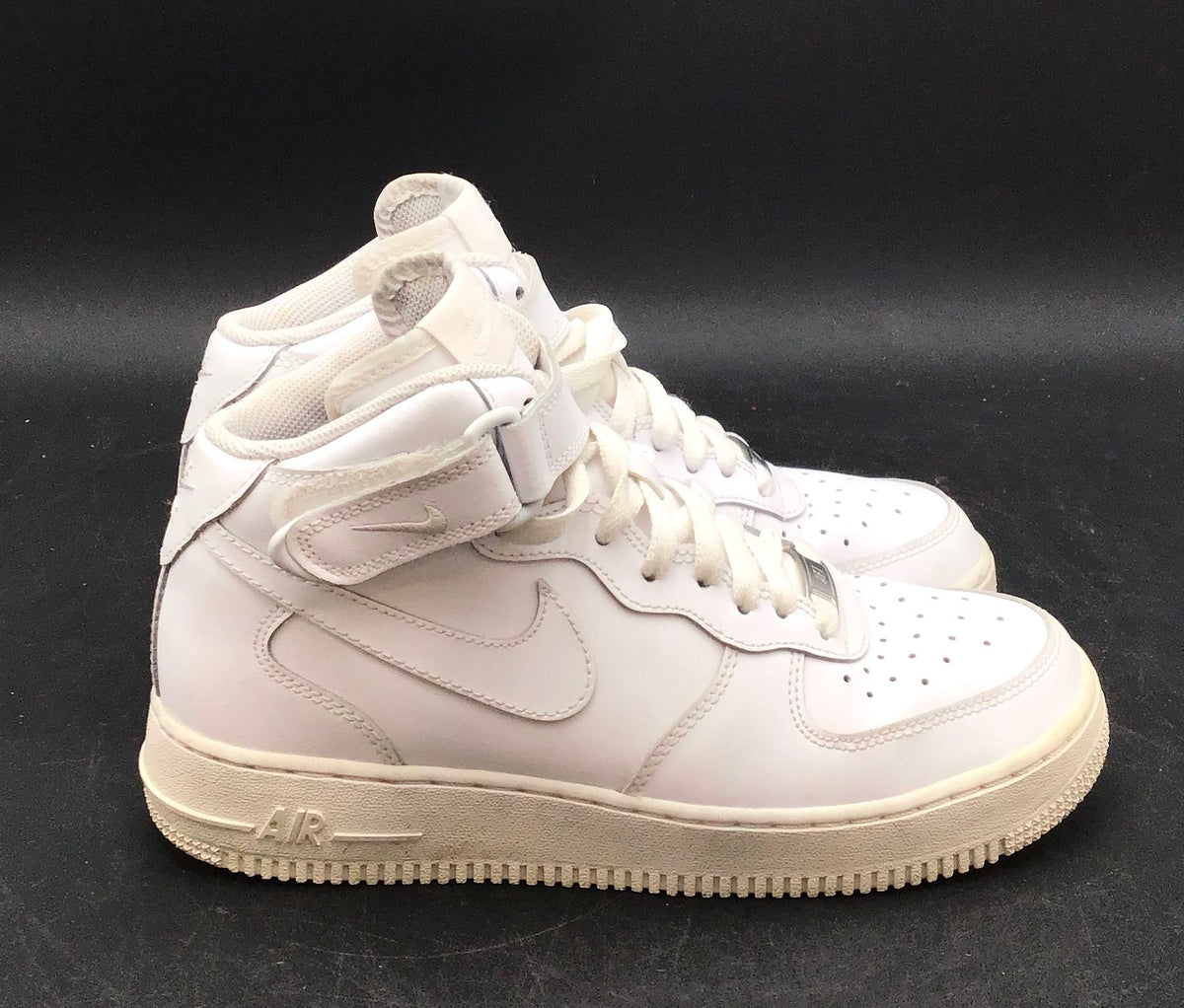 Nike Boys Air Force 1 Mid GS White Athletic Shoes - Size 6.5