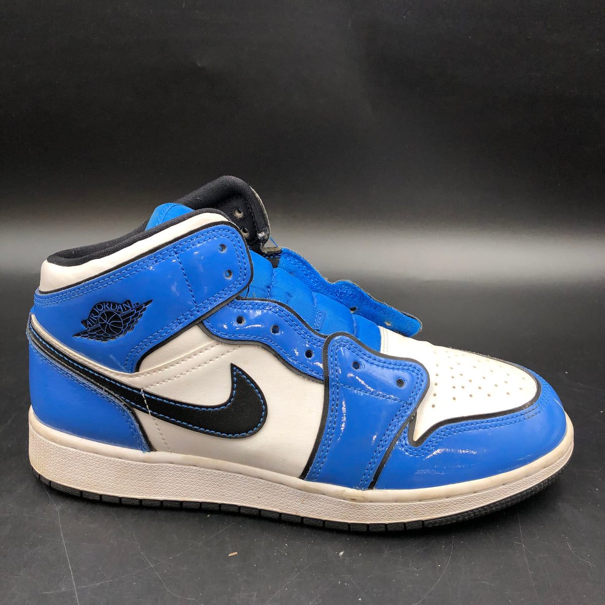 Nike Air Jordan 1 Boy's Retro 'Signal Blue' Sneakers-Size: 7Y (+COA)