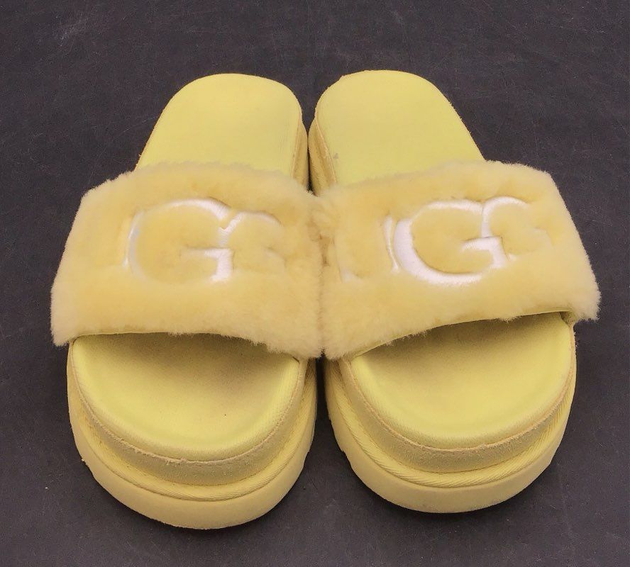 UGG Laton Fur Slide Pollen Yellow Platform Sandals Women's Size 7