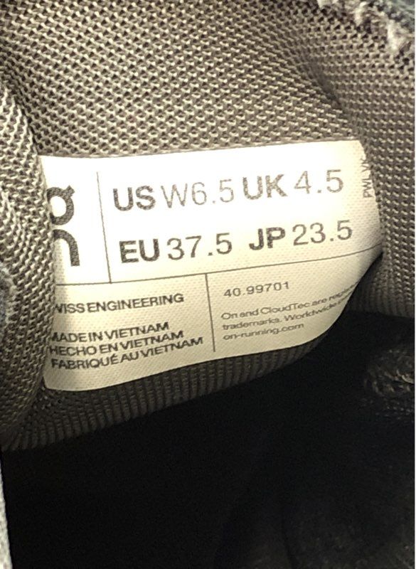 On Cloud Women's X Black Athletic Shoes - Size 6.5