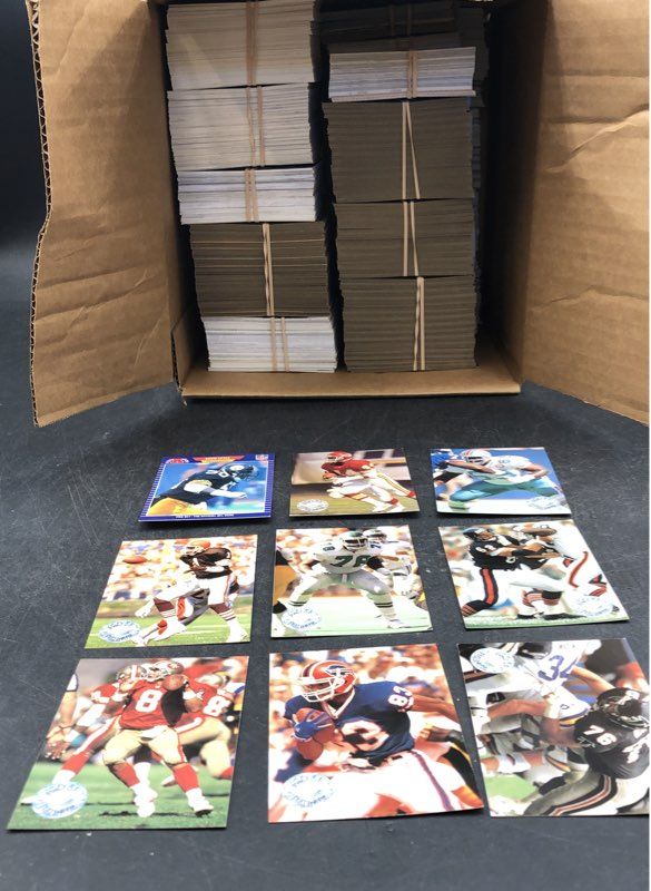 Mixed Lot Of Baseball MLB Cards. Medium Box, Unsorted