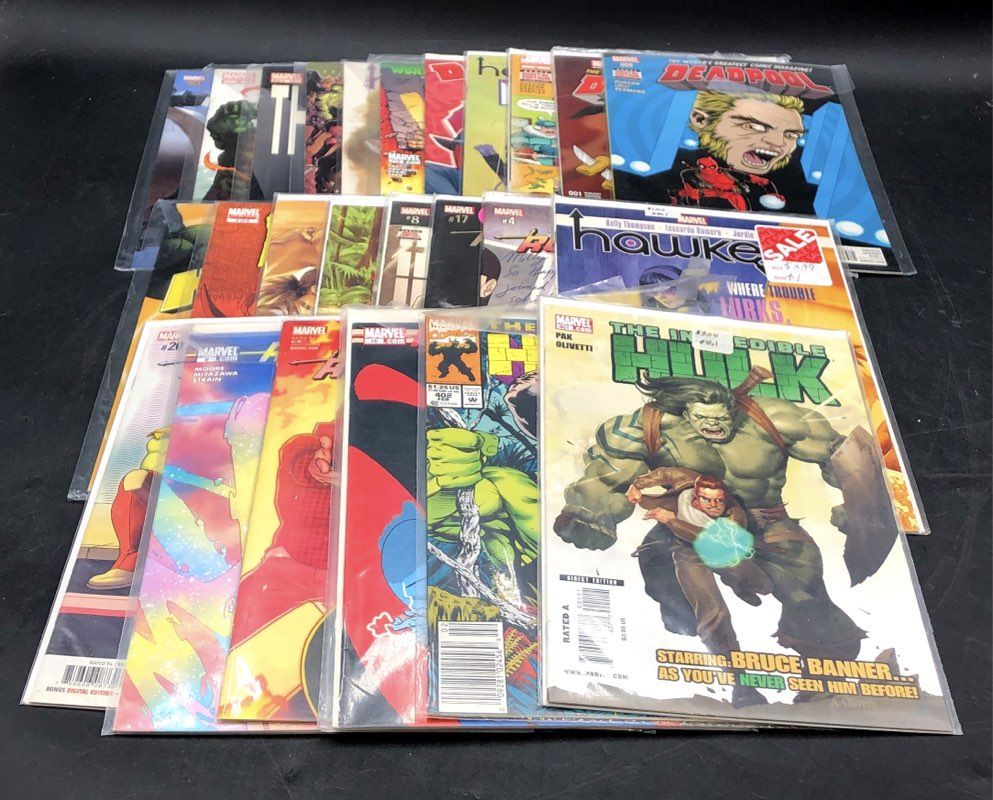 Marvel Comic Lot Modern Age Deadpool Runaways Hulk Hawkeye Mixed 20 Comics