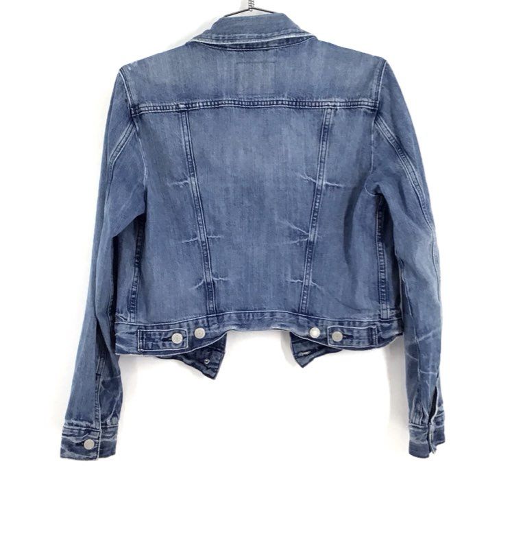 Levi&#39;s Women&#39;s Blue Denim Trucker Jacket - Size Medium