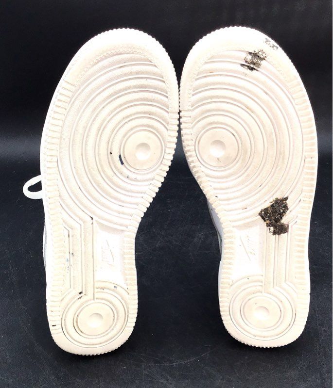 Nike Women's Air Force 1 White Athletic Shoes - Size 6.5