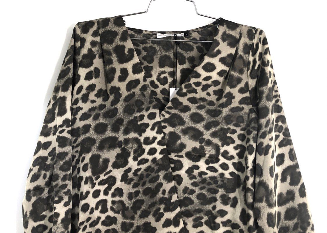 Three Eighty Two Women's Leopard Print V-Neck Surplice Blouse Tan Black NWT Sz S