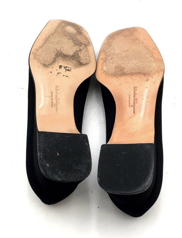 Salvatore Ferragamo Black Fabric Gancini Buckle Low Block Heel Pumps Size 6.5B