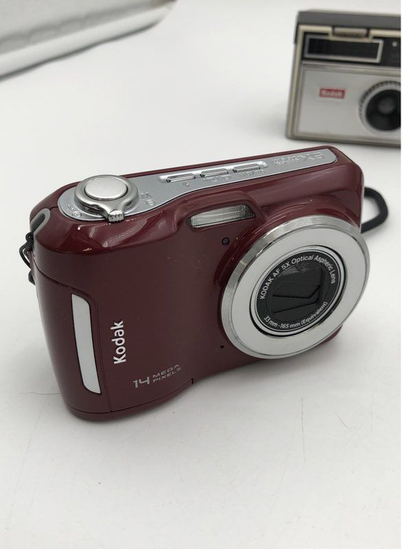 Kodak Digital & Vintage Film 5 Piece Camera Lot EasyShare Instamatic