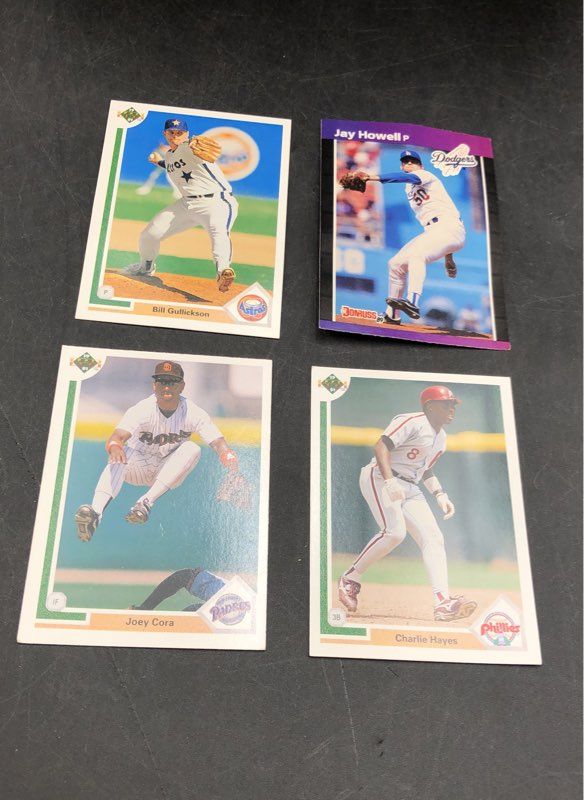 Mixed Lot Of Baseball MLB Cards. Medium Box, Unsorted